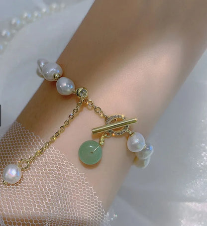 Classic Fashion Imitation Pearl Pendant Bracelet for Woman Exquisite New Lucky Cuff Bracelet Anniversary Gift Luxury Jewelry